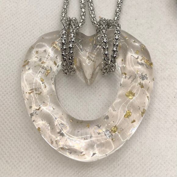 Urban Outfitters NWT Double Strand Silver Tone Acrylic Heart Pendant Necklace - Picture 14 of 16